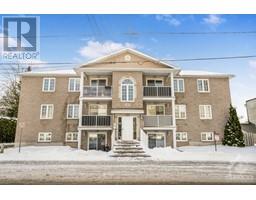 1005 LAURIER STREET UNIT#104, rockland, Ontario