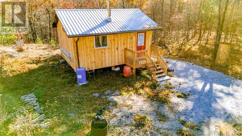 2062 Cross Road, Central Frontenac (Frontenac Centre), Ontario  K0H 2B0 - Photo 1 - X9524323