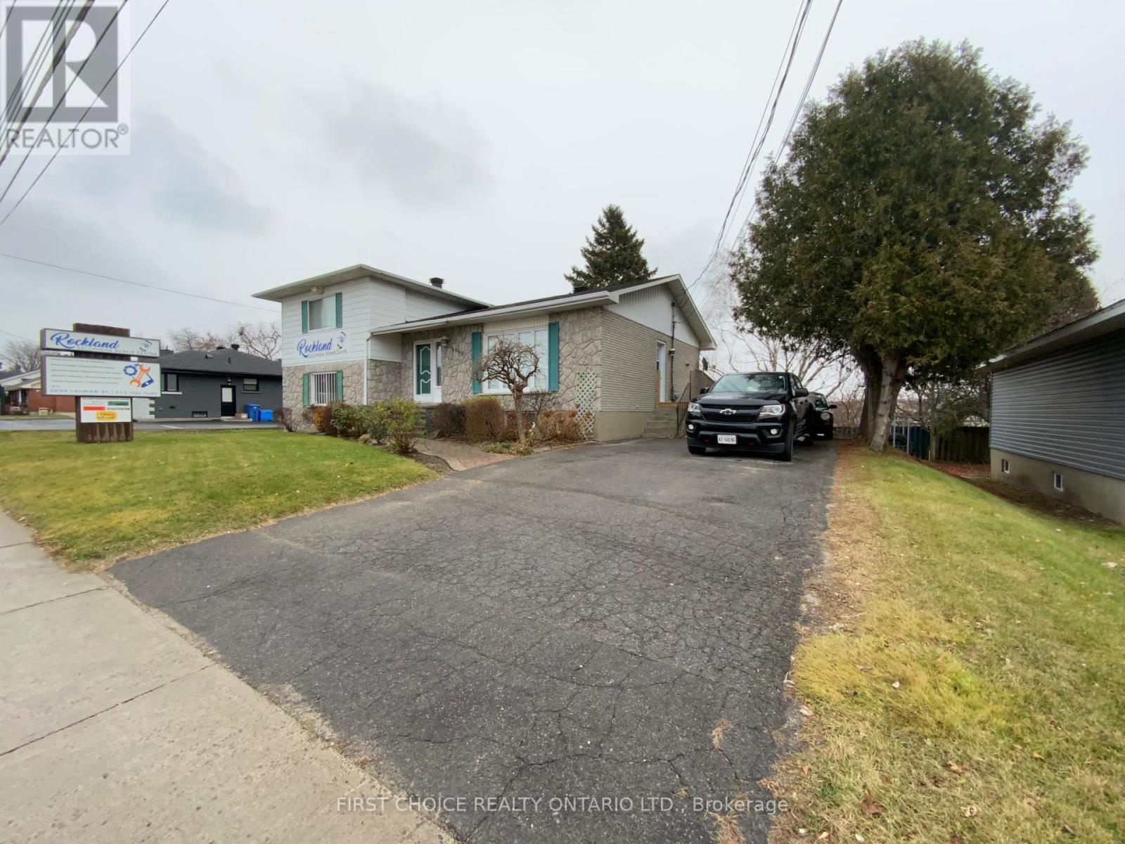 2705 Laurier Street, Clarence-Rockland, Ontario  K4K 1A3 - Photo 1 - X11887519