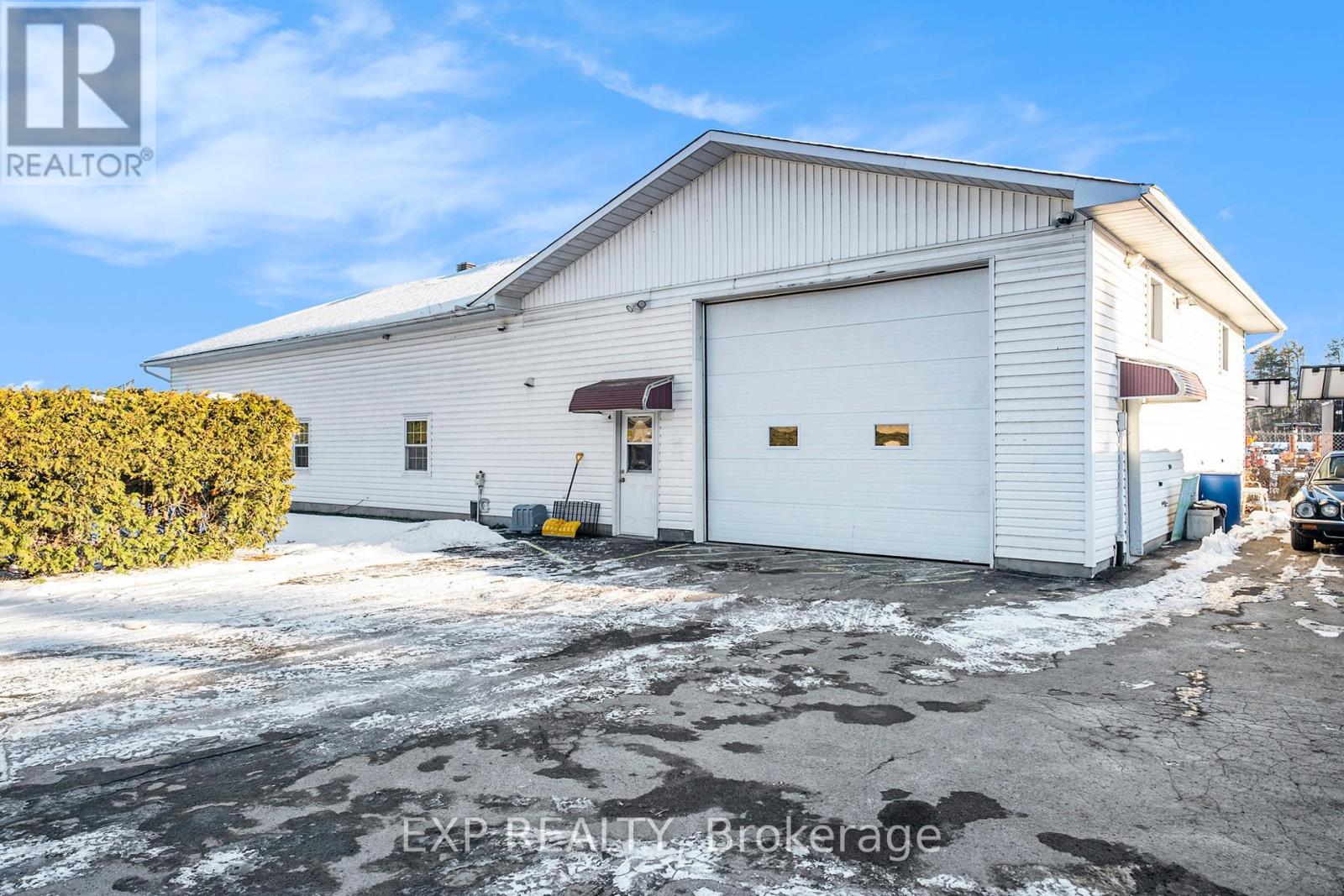 3836 Leitrim Road N, Ottawa, Ontario  K1G 3N4 - Photo 1 - X11895530