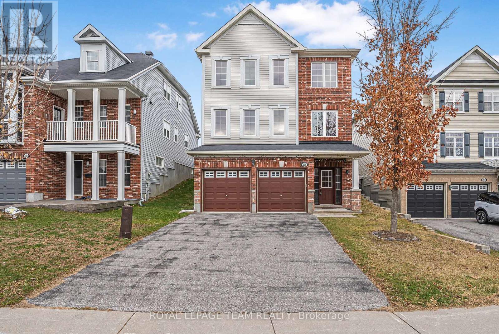 235 Huntsville Drive, Ottawa, Ontario  K2T 0C7 - Photo 1 - X11912793