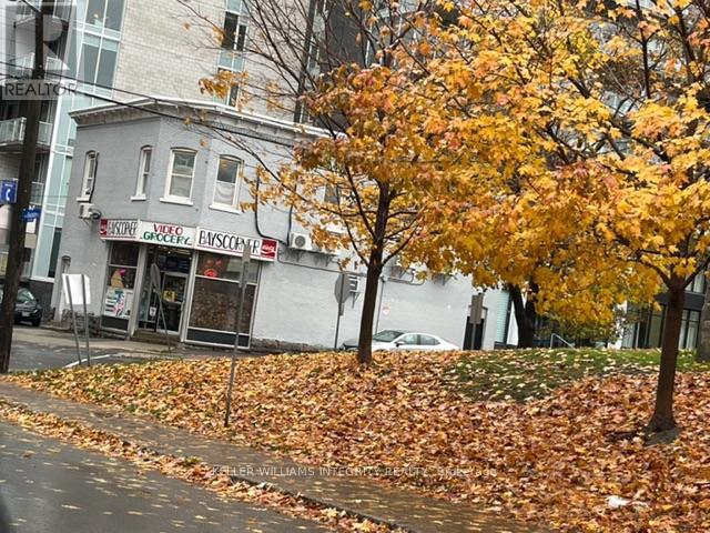 245 Bay Street E, Ottawa, Ontario  K1R 5Z4 - Photo 1 - X11916522