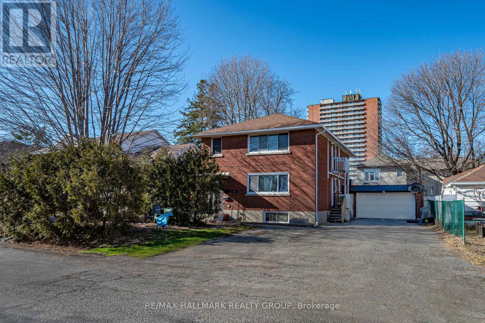 181 Switzer Avenue N, Ottawa, Ontario  K1Z 7H8 - Photo 1 - X11918463