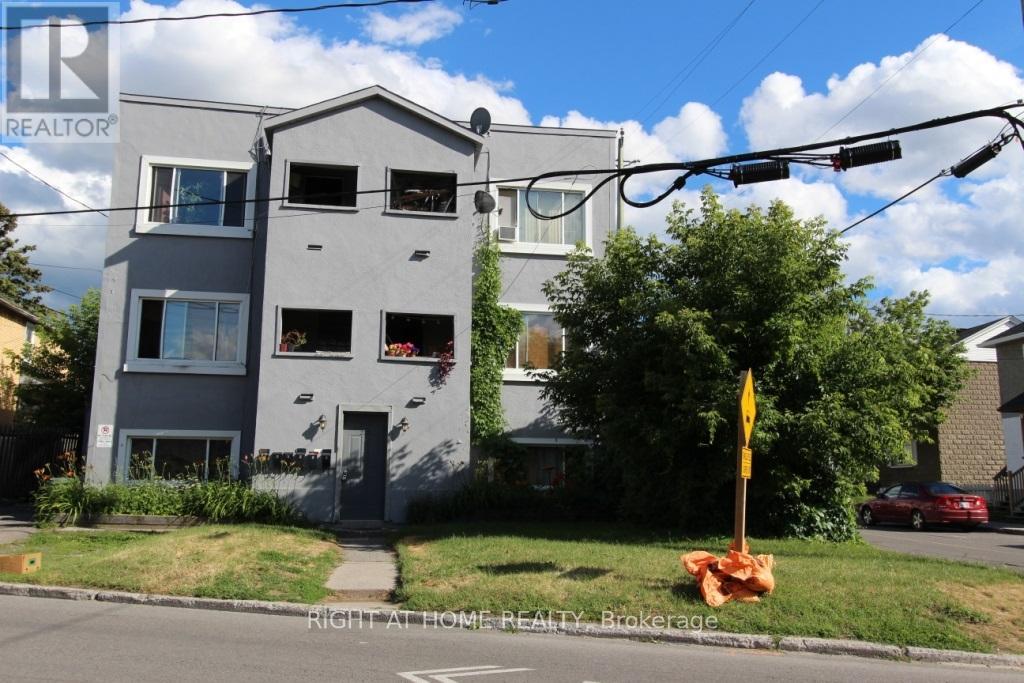 222 Deschamps Avenue, Ottawa, Ontario  K1L 5Y9 - Photo 1 - X11919049