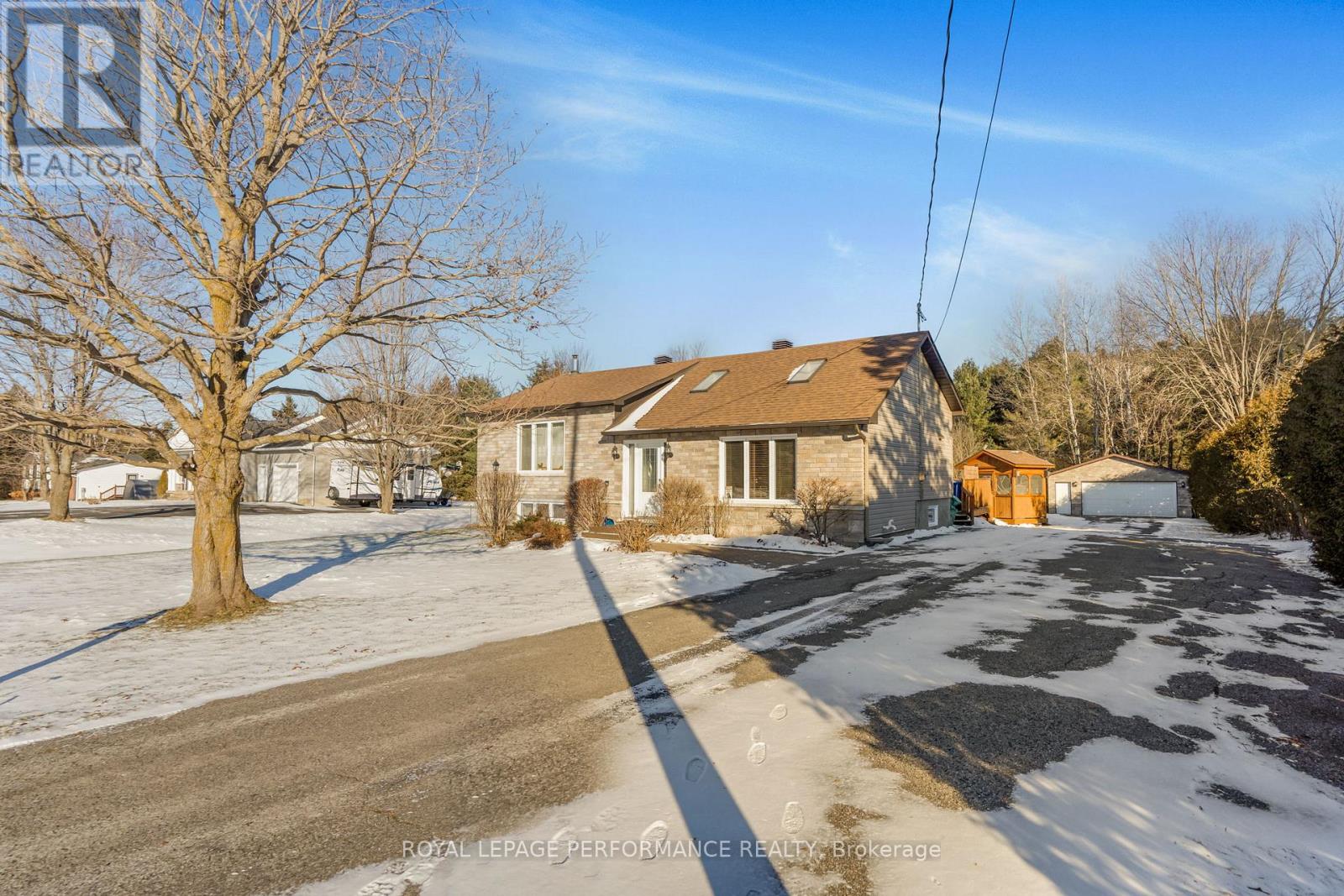 1073 Greenlane Road W, Champlain, Ontario  K6K 0C5 - Photo 1 - X11920986