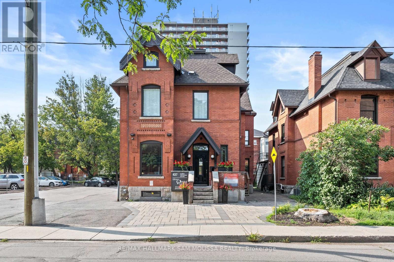 200 - 437 Gilmour Street, Ottawa, Ontario  K2P 0R5 - Photo 1 - X11921085