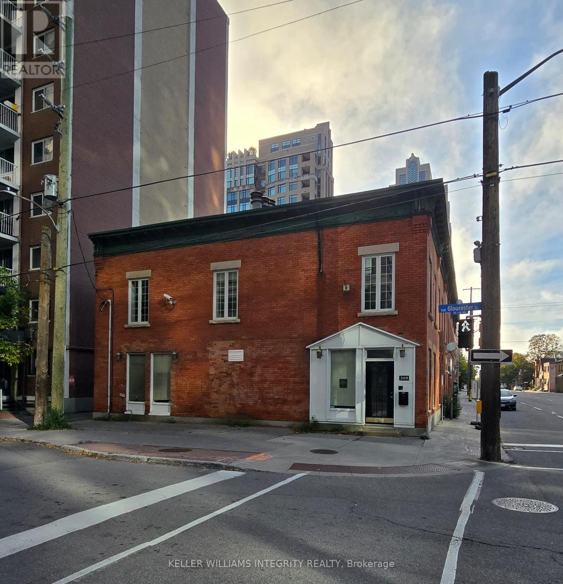 209 Kent Street, Ottawa, Ontario  K2P 1Z8 - Photo 1 - X11923378