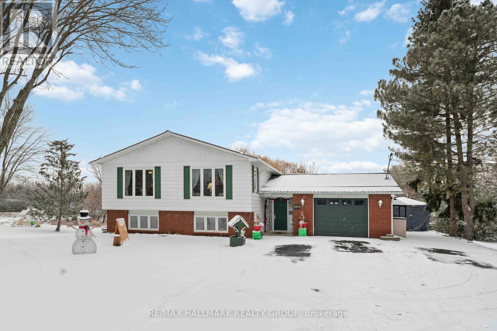 8408 Victoria Street, Ottawa, Ontario  K0A 2P0 - Photo 1 - X11925390