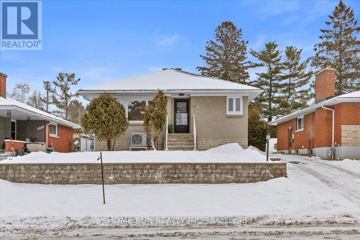 841 Iroquois Road, Ottawa, Ontario  K2A 3N3 - Photo 1 - X11930028