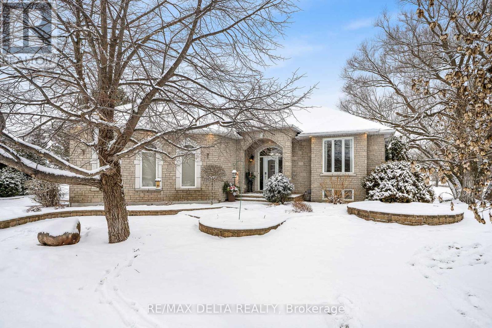 1819 Baseline Road, Clarence-Rockland, Ontario  K0A 1N0 - Photo 1 - X11932534