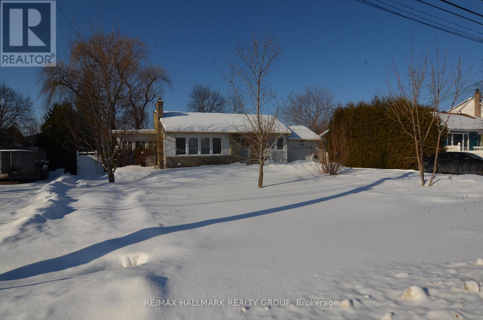1926 Belcourt Boulevard, Ottawa, Ontario  K1C 1M5 - Photo 1 - X11970823