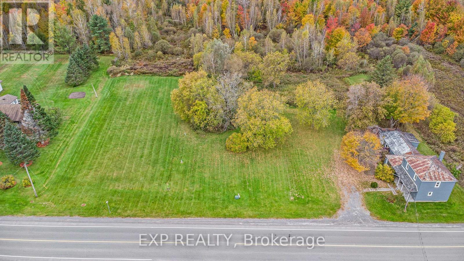 A - 620 Limoges Road, Russell, Ontario  K0A 2M0 - Photo 1 - X12002854
