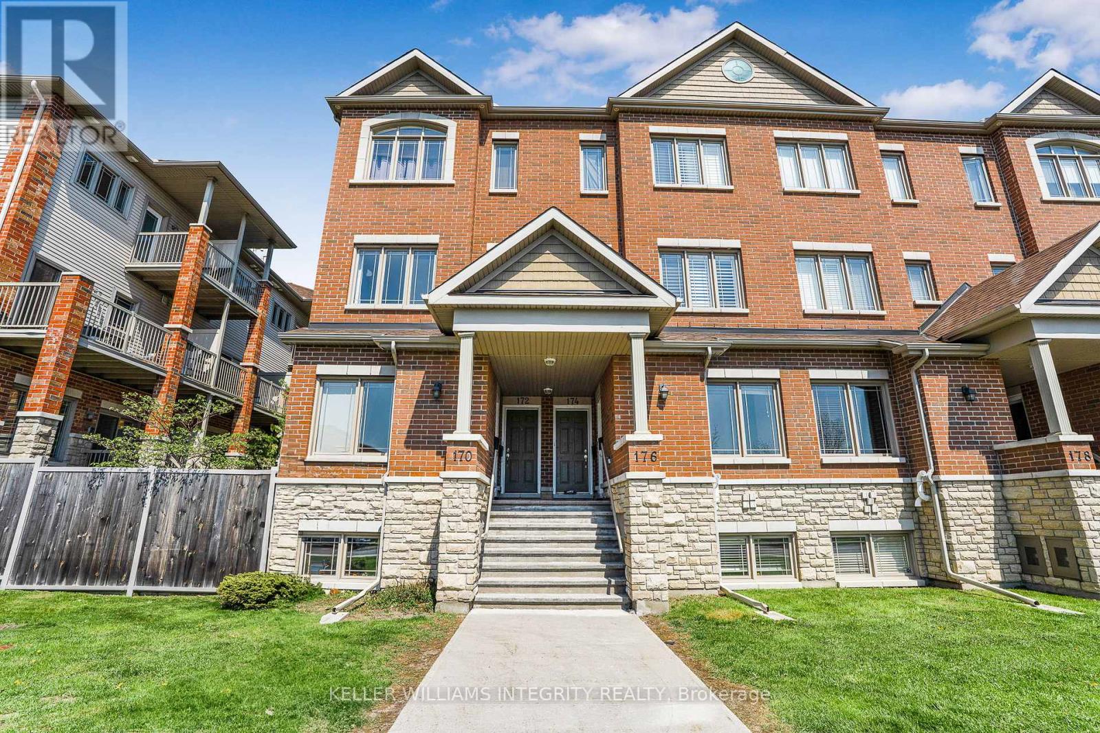 18 - 176 Den Haag Drive, Ottawa, Ontario  K1K 2V7 - Photo 1 - X12081267