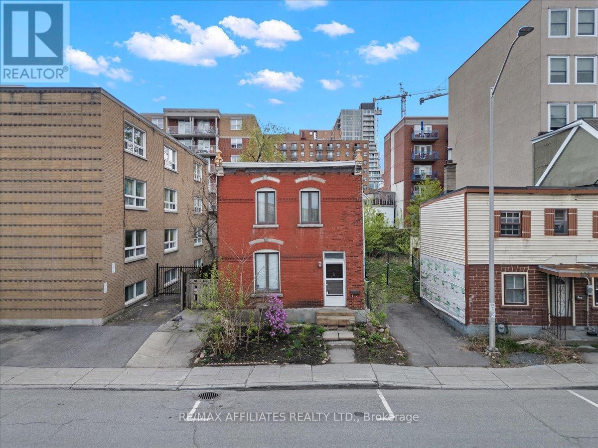 168-174 Murray Street, Ottawa, Ontario  K1N 5M8 - Photo 1 - X12138261