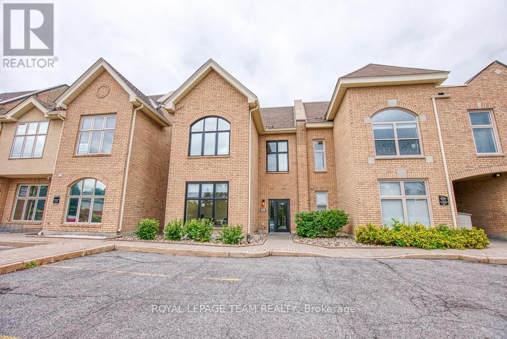 84 CENTREPOINTE DRIVE, ottawa, Ontario