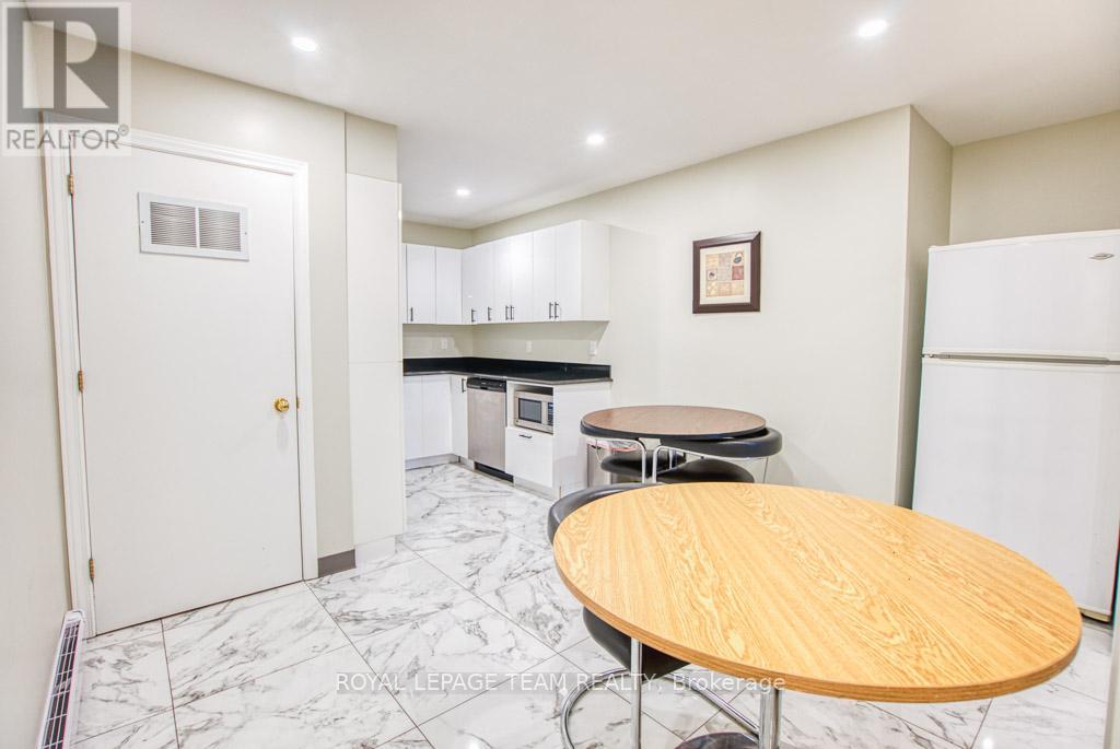 84 Centrepointe Drive, Ottawa, Ontario  K2G 6B1 - Photo 16 - X12203412
