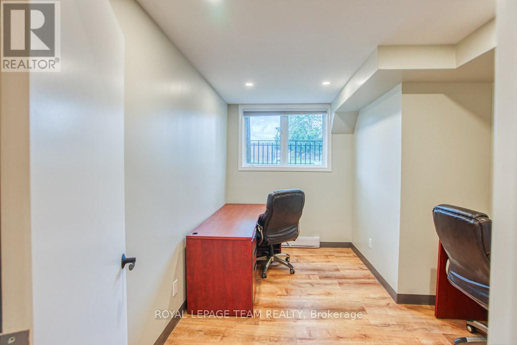 84 Centrepointe Drive, Ottawa, Ontario  K2G 6B1 - Photo 23 - X12203412