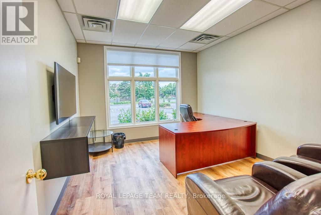 84 Centrepointe Drive, Ottawa, Ontario  K2G 6B1 - Photo 5 - X12203412