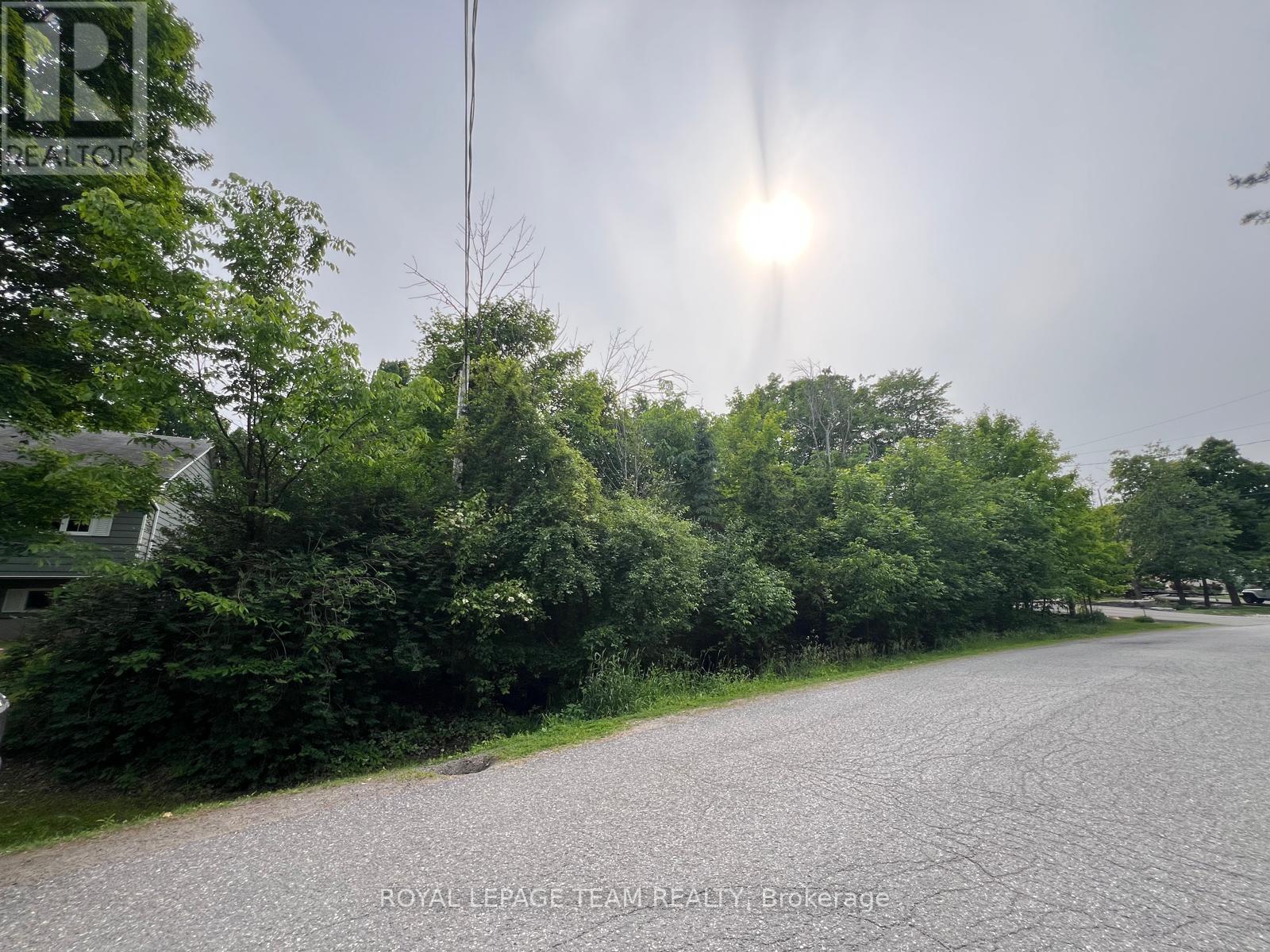 2889 Barlow Crescent, Ottawa, Ontario  K0A 1T0 - Photo 1 - X12213604