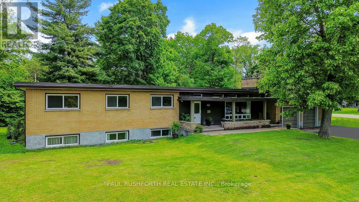 25 Wren Road, Ottawa, Ontario  K1J 7H5 - Photo 1 - X12216578