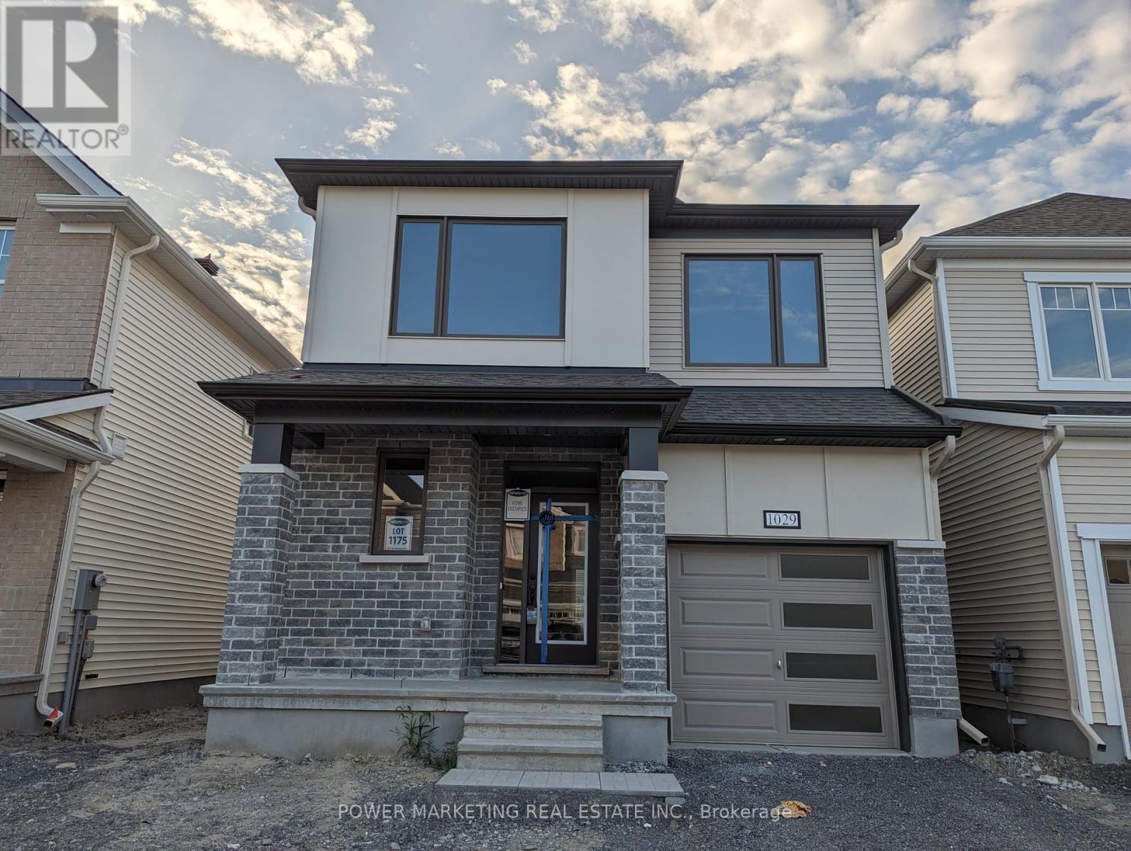 1029 Showman Street, Ottawa, Ontario  K0A 2Z0 - Photo 1 - X12243417