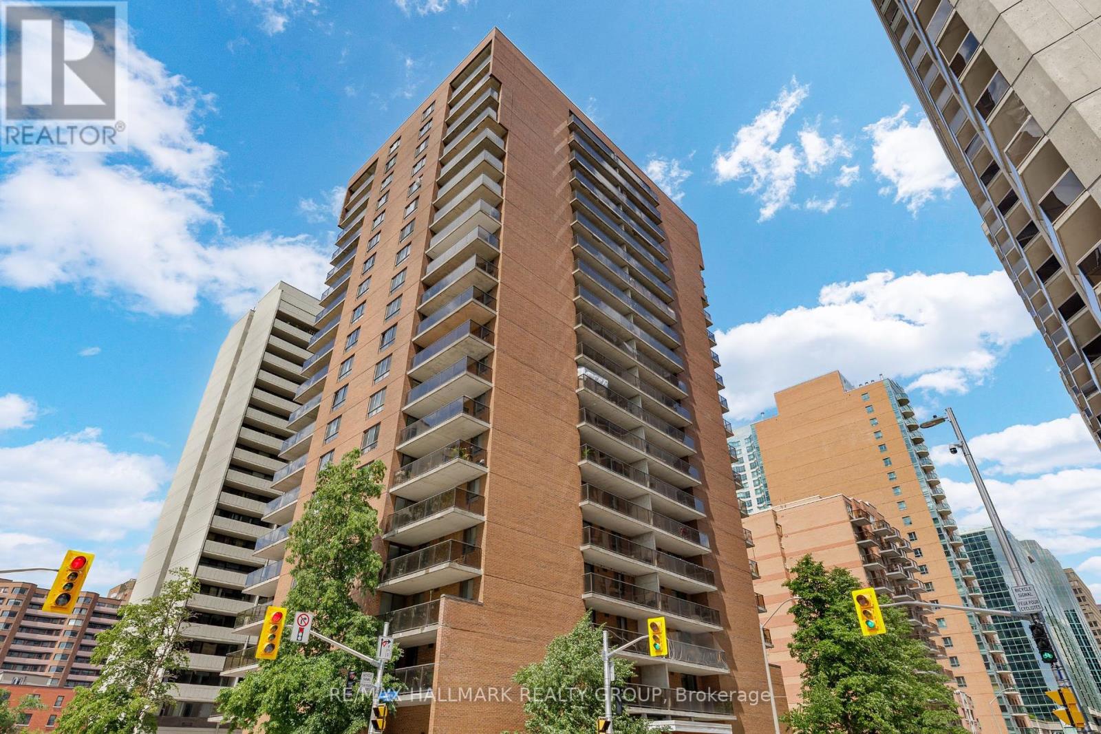 104 - 475 Laurier Avenue W, Ottawa, Ontario  K1R 7X1 - Photo 1 - X12255156