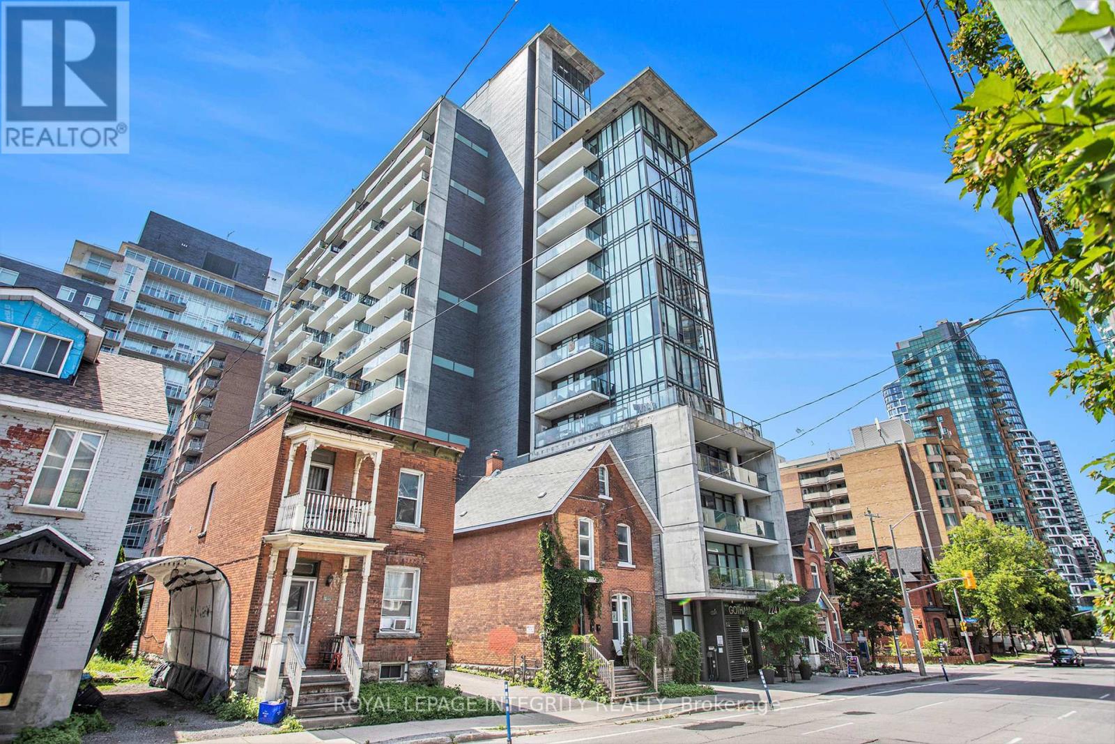 1301 - 224 Lyon Street N, Ottawa, Ontario  K1R 5V9 - Photo 1 - X12256921