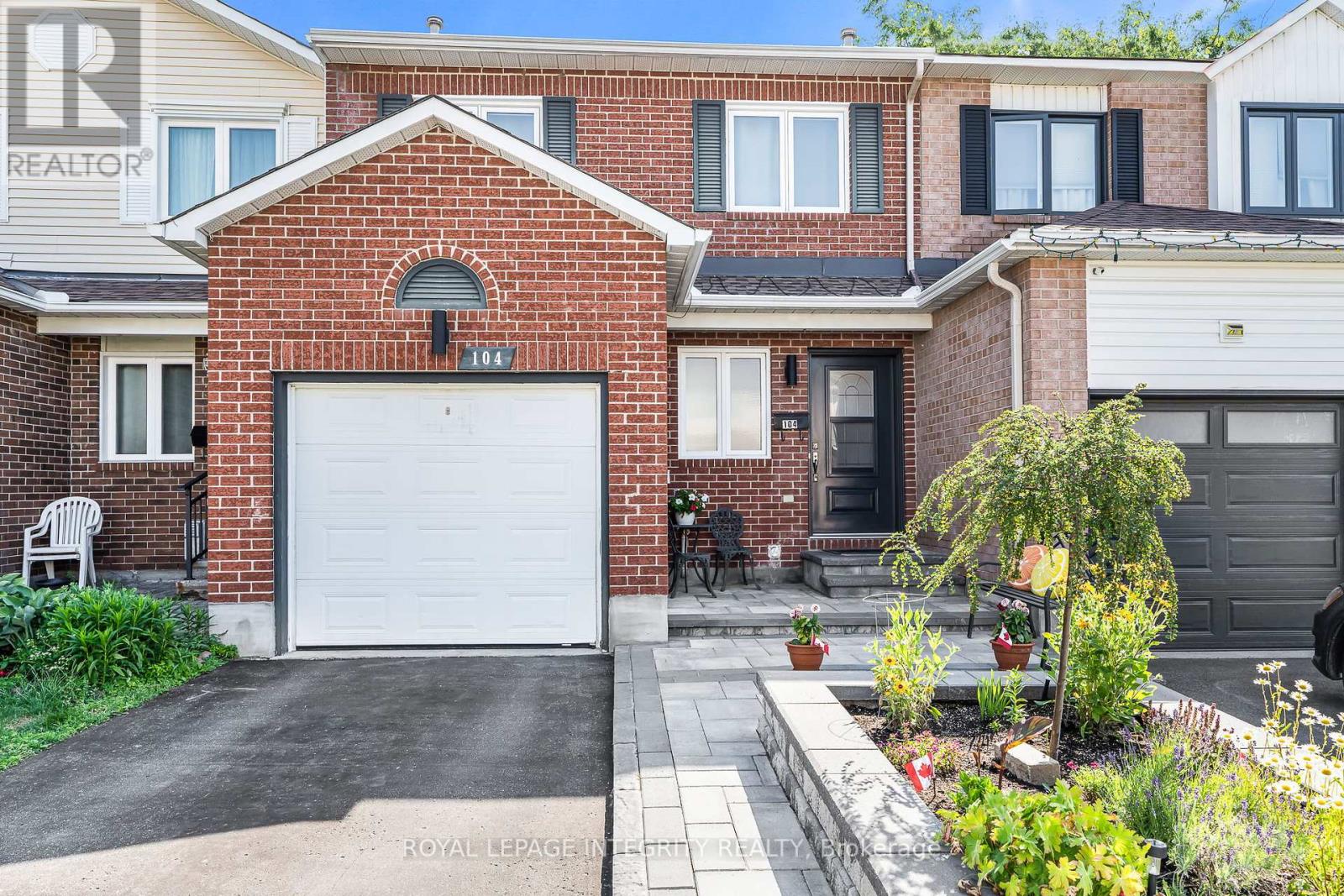 37 - 104 Claiborne Way, Ottawa, Ontario  K1E 3V9 - Photo 1 - X12257791