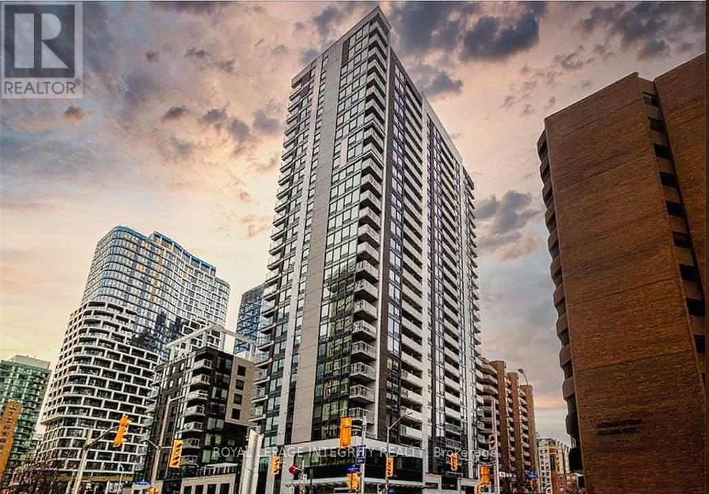 810 - 340 Queen Street S, Ottawa, Ontario  K1R 5A5 - Photo 1 - X12258032