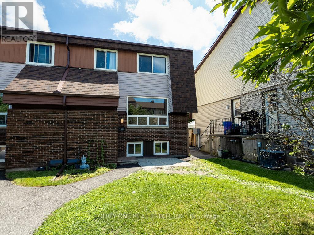 28d Woodvale Green, Ottawa, Ontario  K2G 4H4 - Photo 1 - X12265149