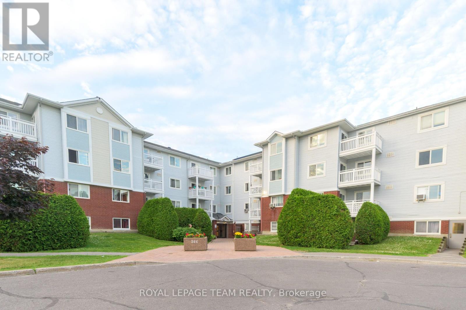 204 - 266 Lorry Greenberg Drive, Ottawa, Ontario  K1T 3J9 - Photo 1 - X12265283