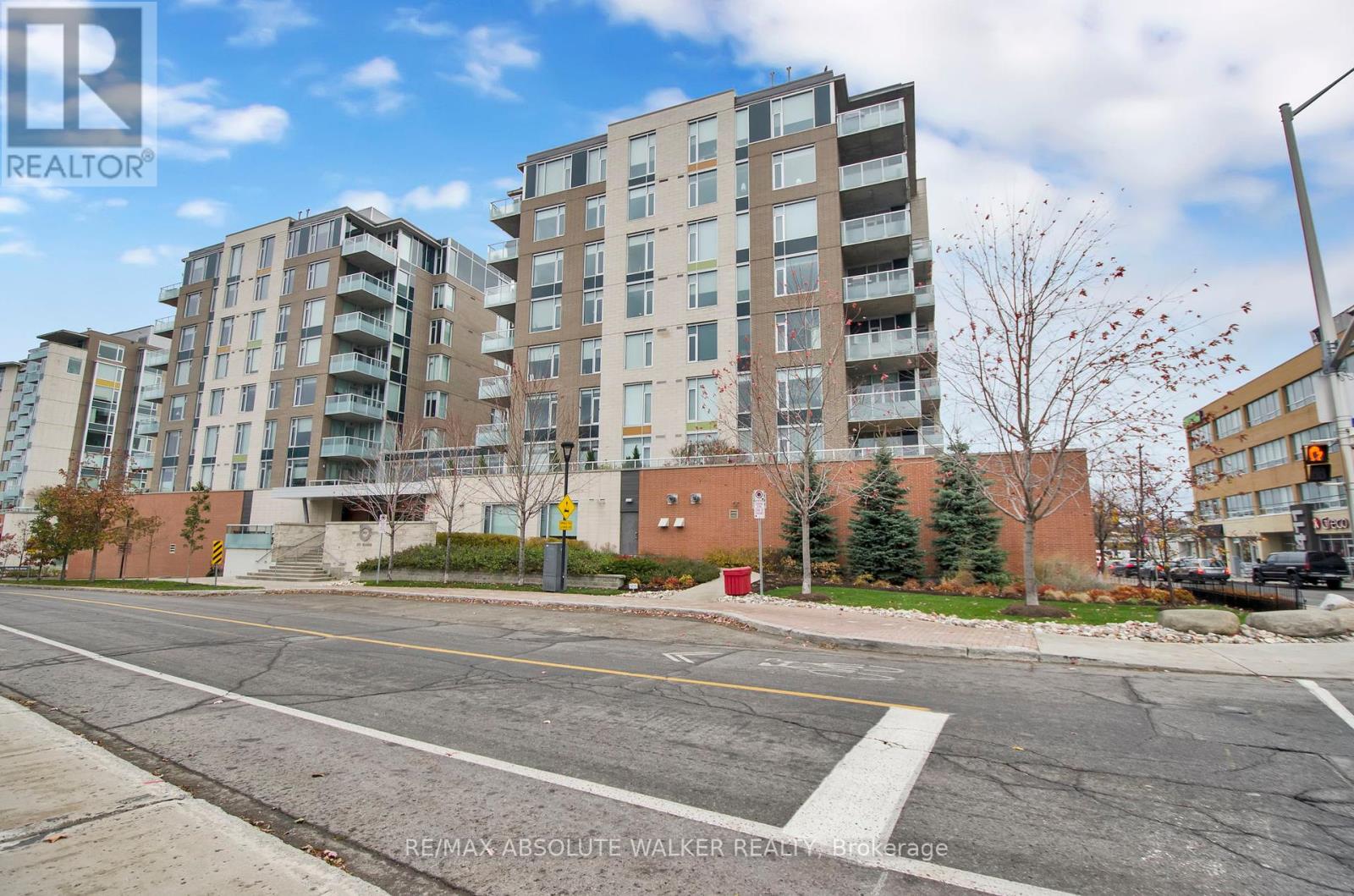 214 - 575 Byron Avenue, Ottawa, Ontario  K2A 1R7 - Photo 1 - X12268579