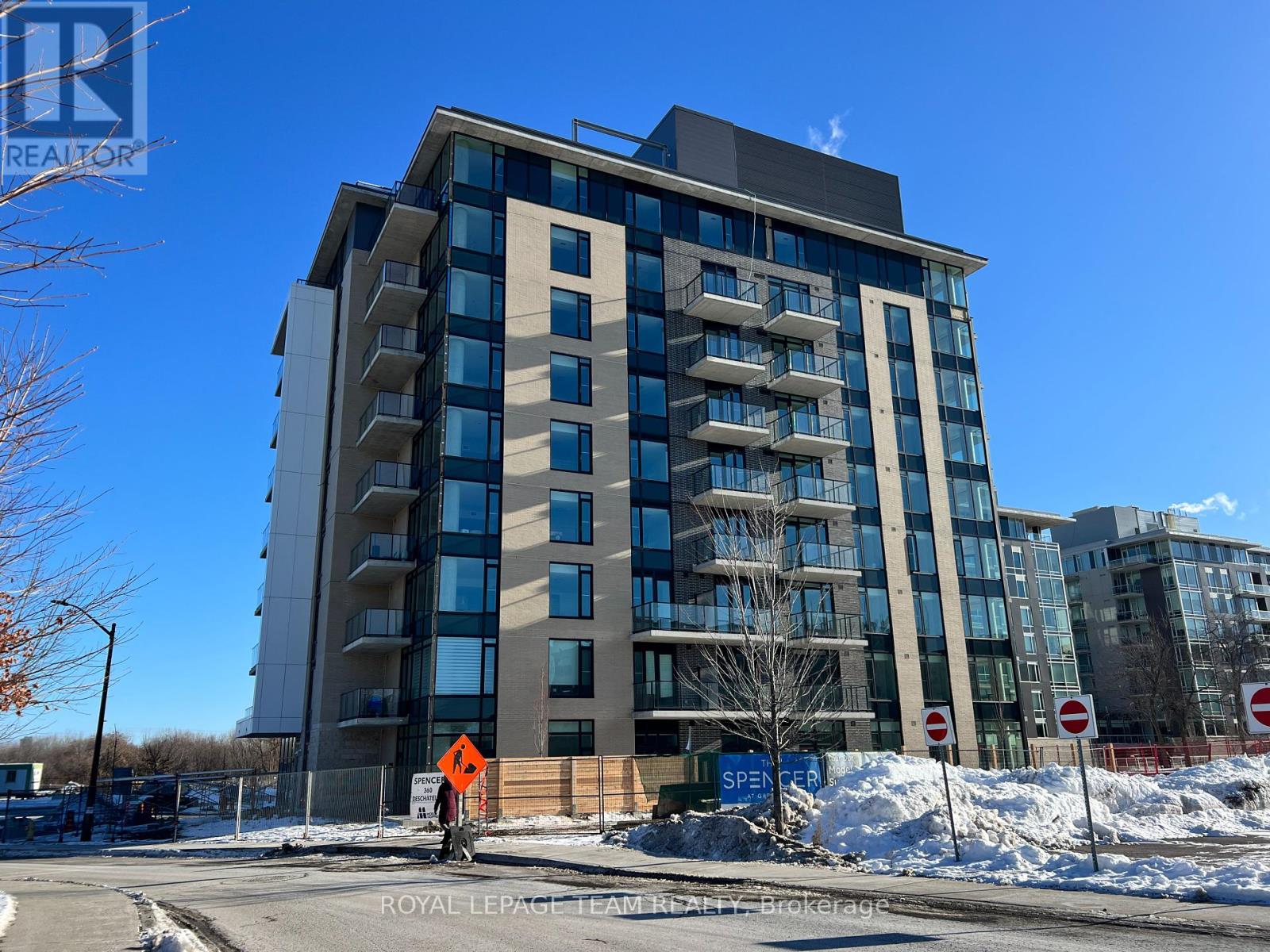 310 - 360 Deschatelets Avenue, Ottawa, Ontario  K1S 5Y1 - Photo 1 - X12272599