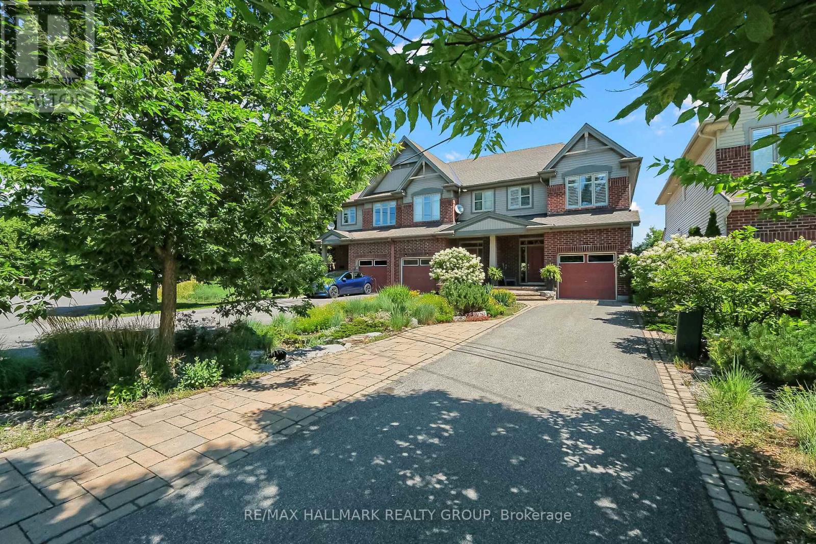 32 Mccooeye Lane, Ottawa, Ontario  K2S 1B9 - Photo 1 - X12303537