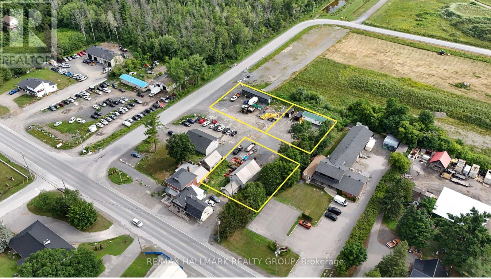 2590 (A) Carp Road, Ottawa, Ontario  K0A 1L0 - Photo 1 - X12304071