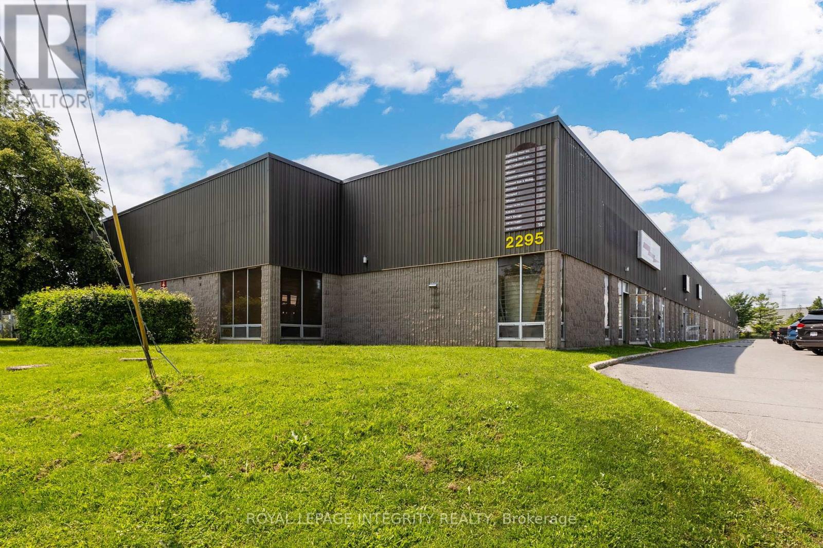 5 - 2295 Stevenage Drive, Ottawa, Ontario  K1G 3W1 - Photo 1 - X12328158