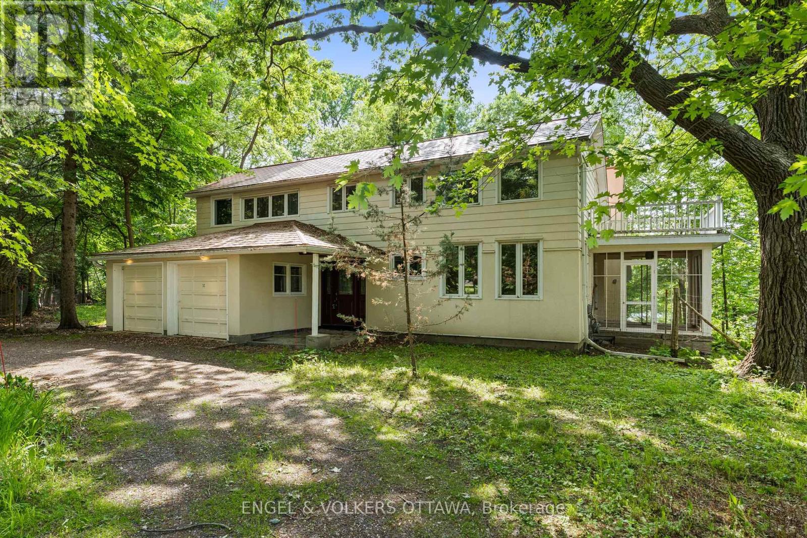 32 Ryeburn Drive, Ottawa, Ontario  K1V 1H6 - Photo 1 - X12331580