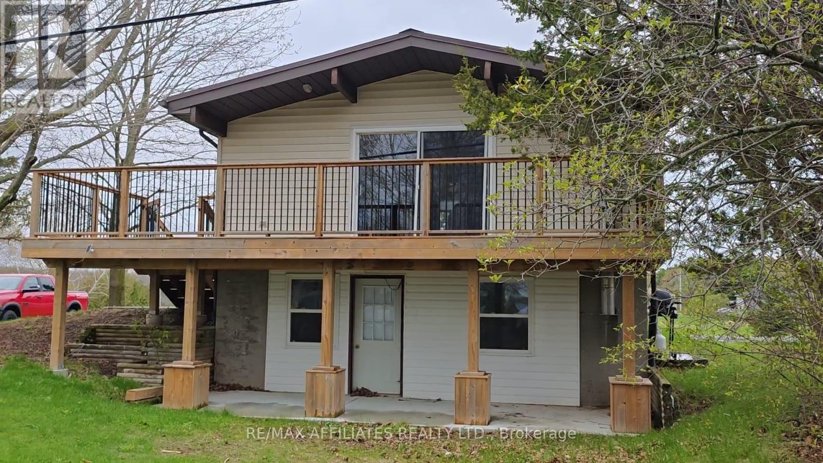 96 Bayview Drive, Greater Napanee (Greater Napanee), Ontario  K7R 3K8 - Photo 1 - X12333532
