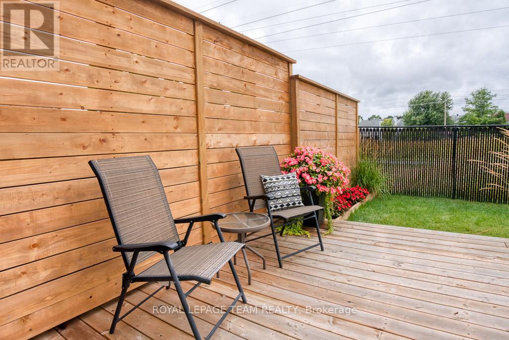 292 Forestbrook Street, Ottawa, Ontario  K2K 0B9 - Photo 35 - X12378562