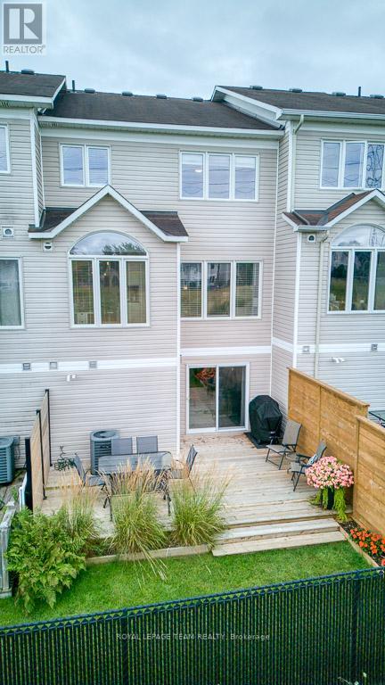 292 Forestbrook Street, Ottawa, Ontario  K2K 0B9 - Photo 39 - X12378562
