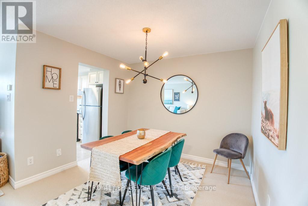 292 Forestbrook Street, Ottawa, Ontario  K2K 0B9 - Photo 4 - X12378562