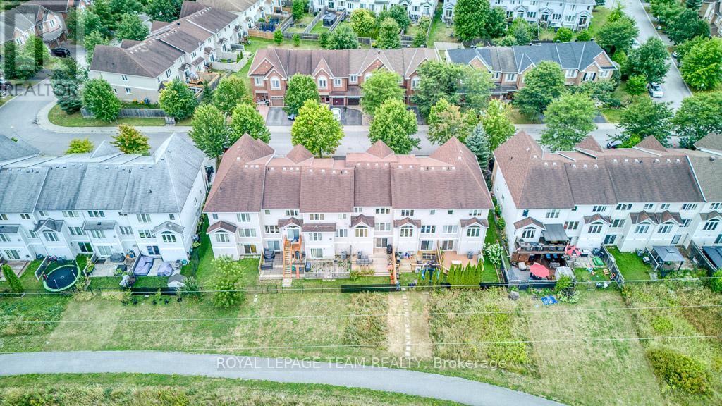 292 Forestbrook Street, Ottawa, Ontario  K2K 0B9 - Photo 40 - X12378562