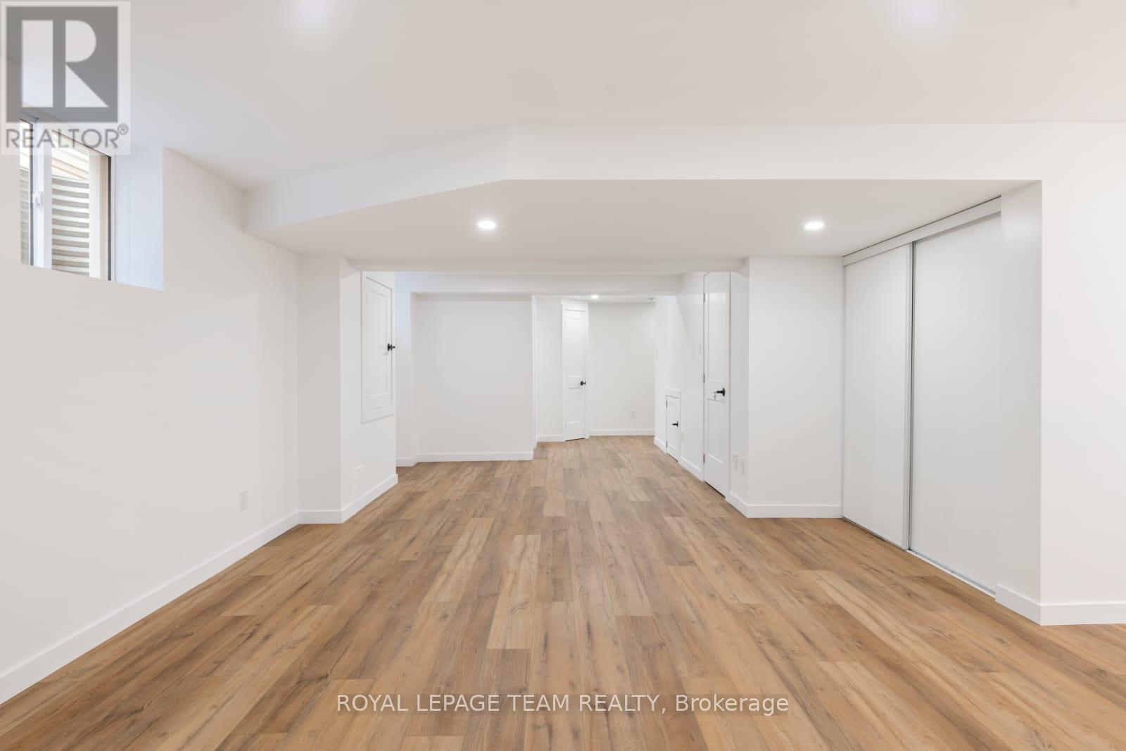 329 Gallantry Way, Ottawa, Ontario  K2S 0P6 - Photo 2 - X12429377