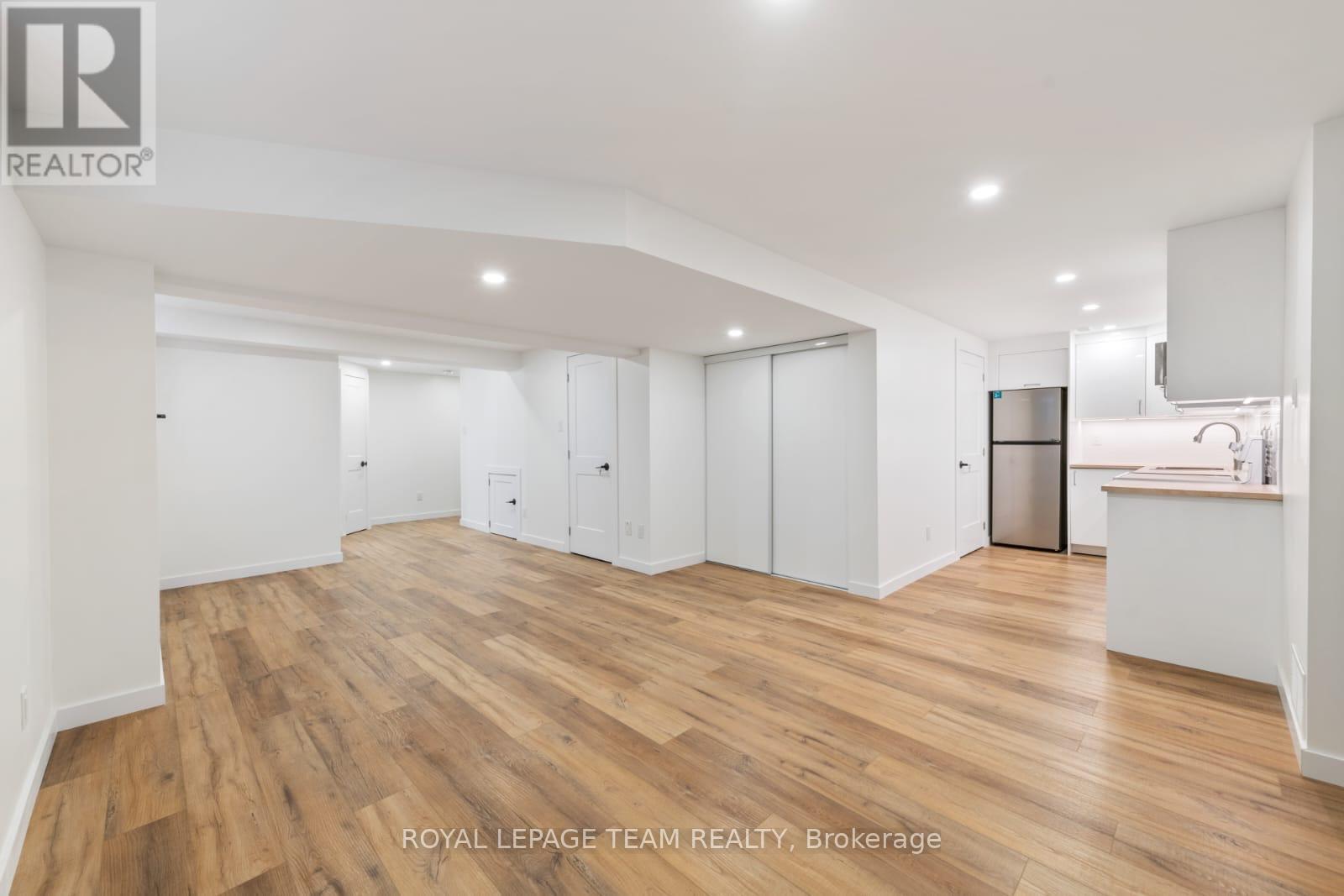 329 Gallantry Way, Ottawa, Ontario  K2S 0P6 - Photo 3 - X12429377