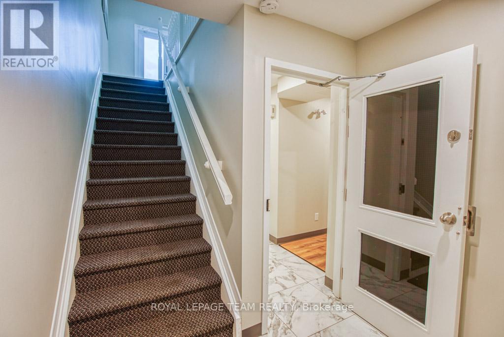 84 Centrepointe Drive, Ottawa, Ontario K2G 6B1 - Photo 12 - X12523314