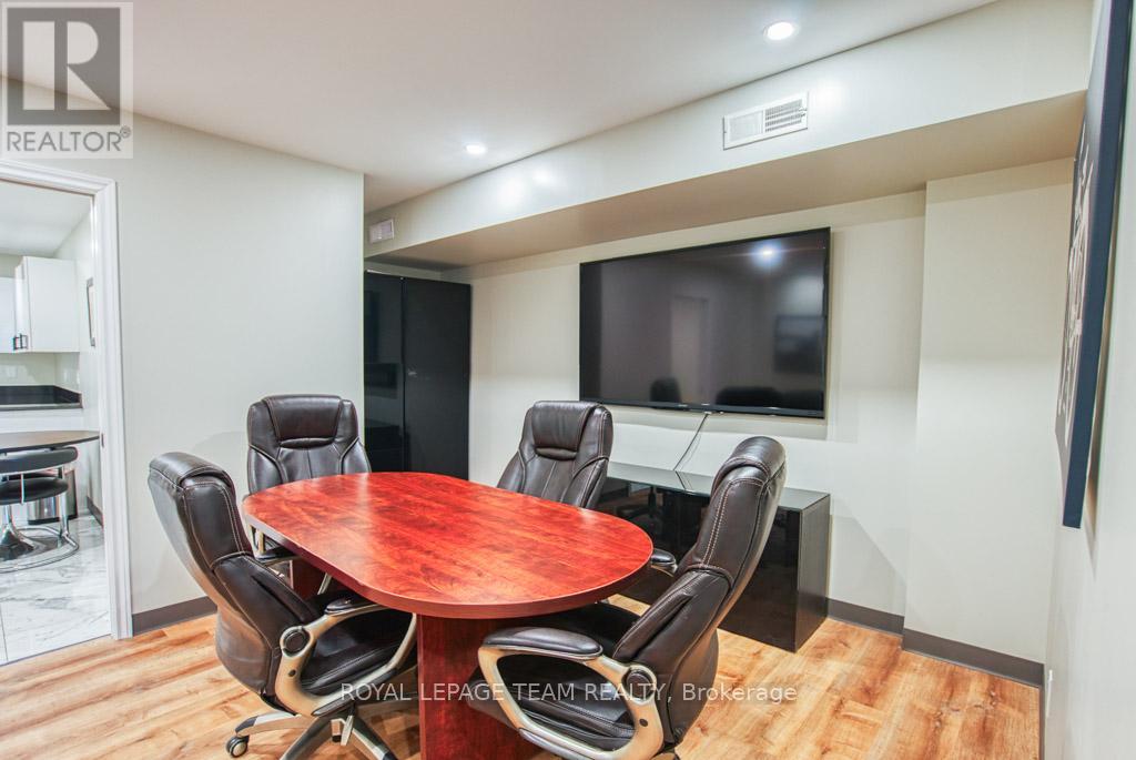 84 Centrepointe Drive, Ottawa, Ontario K2G 6B1 - Photo 18 - X12523314