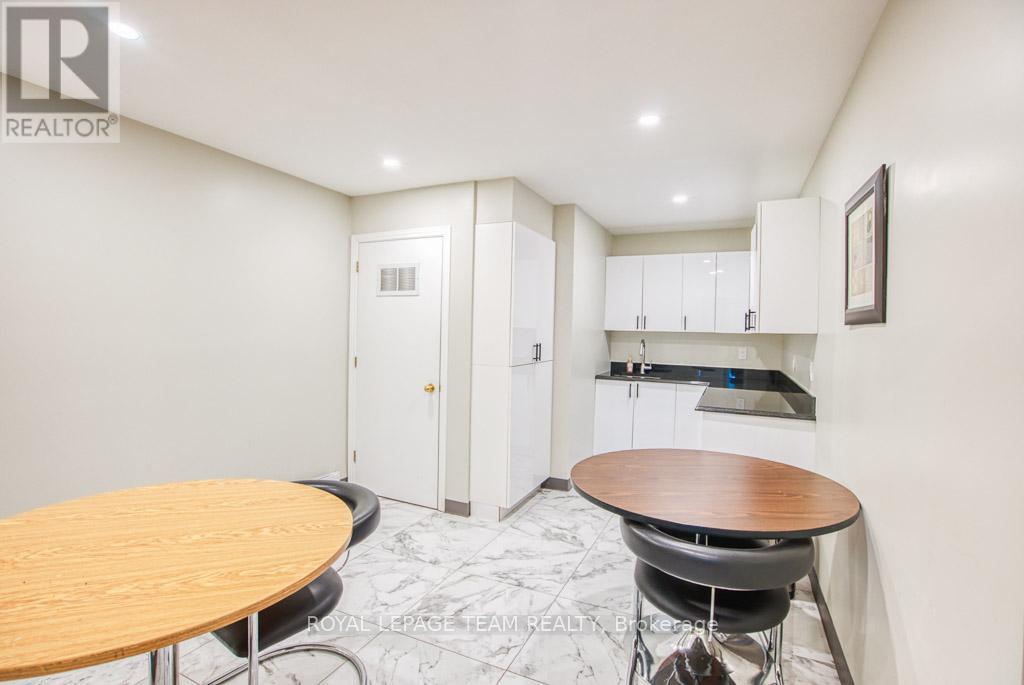 84 Centrepointe Drive, Ottawa, Ontario K2G 6B1 - Photo 19 - X12523314