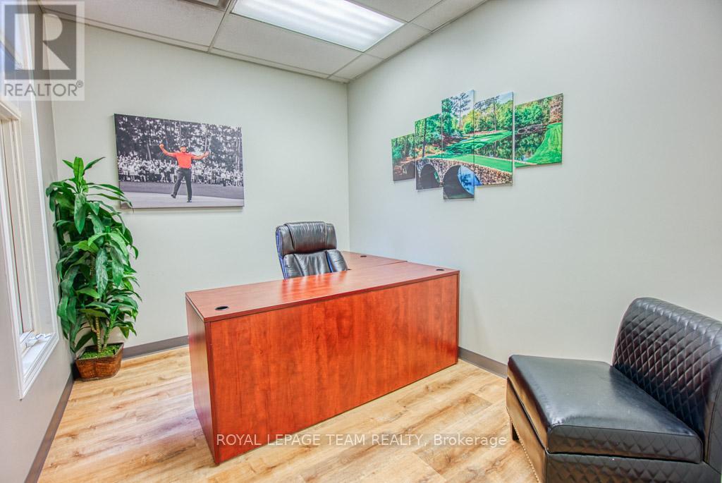 84 Centrepointe Drive, Ottawa, Ontario K2G 6B1 - Photo 8 - X12523314